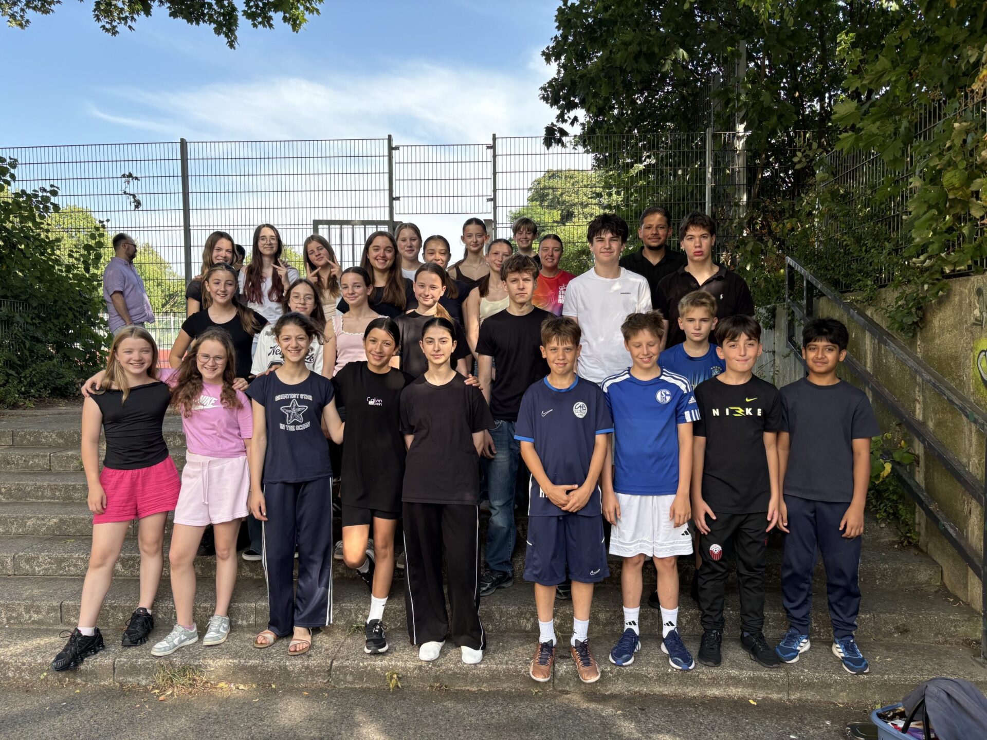 Vielen Dank an die fleißigen Schüler.innen und Lehrkräfte des Bücherteams